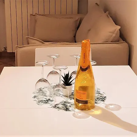 Bologna Apartment شقة *